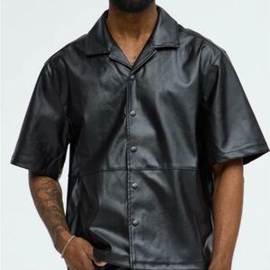 Men fashion nova button up short sleeve small